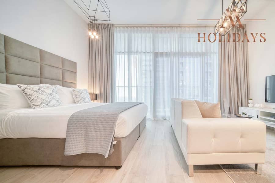 Elegant Furnished Studio with Partial Marina Views Elegant Furnished Studio with Partial Marina Views