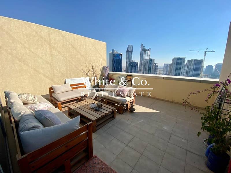 Top Floor Duplex | Exclusive | Bright Top Floor Duplex | Exclusive | Bright