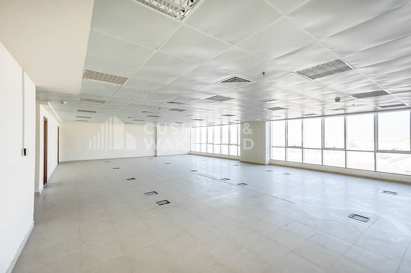 Офис в Восточная Дорога，Халифа Парк, 140000 AED - 5715142