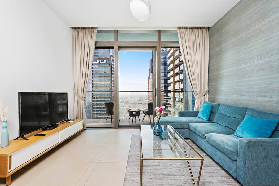 Modern 2BR with Amazing View and Luxurious Building Facilities