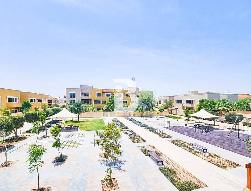 Corner Villa | Swimming Pool | Amazing location Corner Villa | Swimming Pool | Amazing location