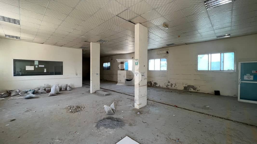 Corner | 2 Buildings | M-40 Industrial | Mussafah Corner | 2 Buildings | M-40 Industrial | Mussafah