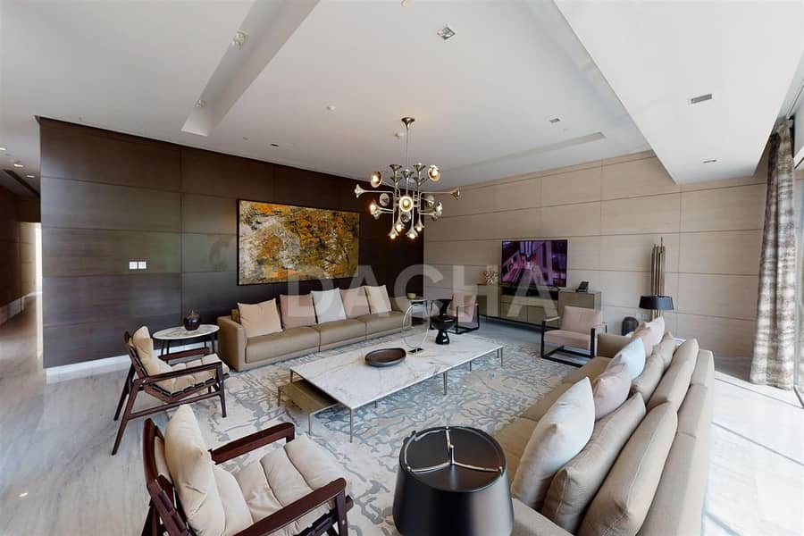 Contemporary / Lagoon Views / 7+Bed Contemporary / Lagoon Views / 7+Bed