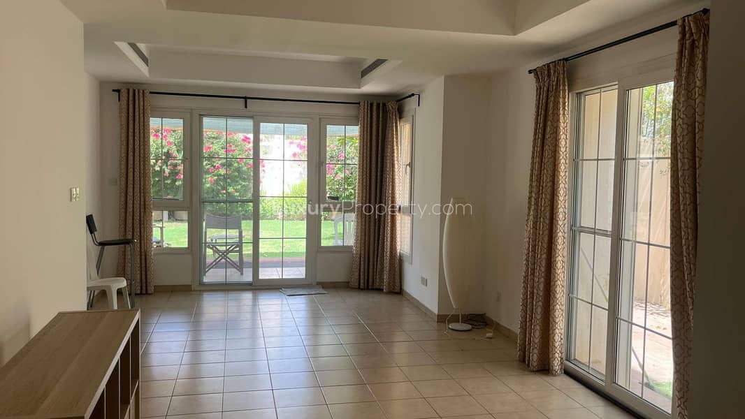 Vacant | Well Maintained | Landscaped Garden Vacant | Well Maintained | Landscaped Garden