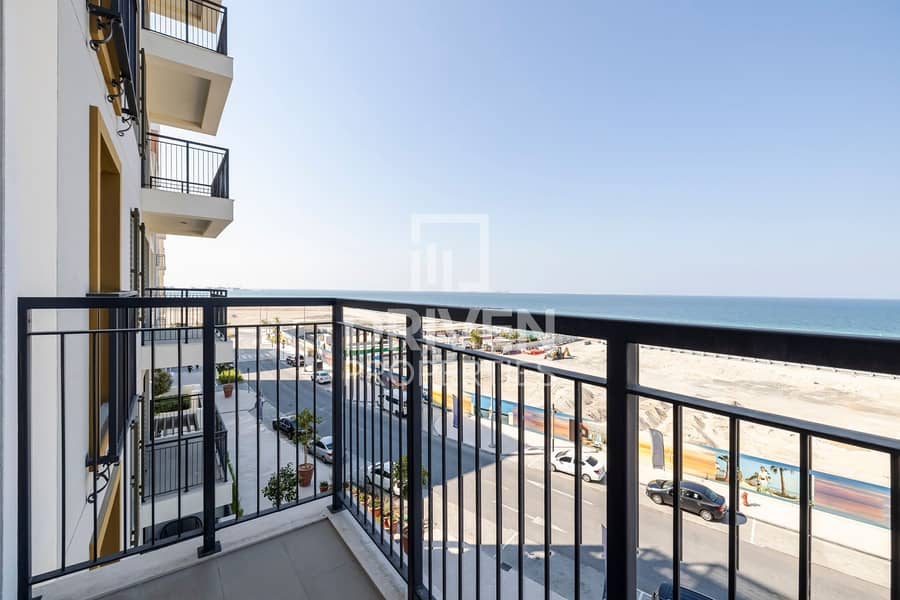 High-end Finishing Apt with More Options High-end Finishing Apt with More Options