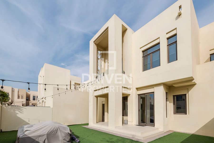 Moden Layout TH | Huge | Type A | Vacant Moden Layout TH | Huge | Type A | Vacant