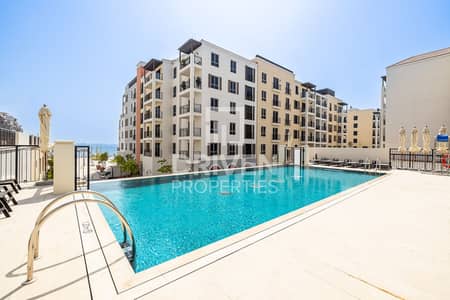 2 Bedroom Apartment for Sale in Jumeirah, Dubai - Ready Apartment | Full Sea and Pool View