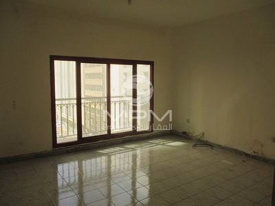 Big 3 Bedroom Spaciouse Apartment Available Big 3 Bedroom Spaciouse Apartment Available