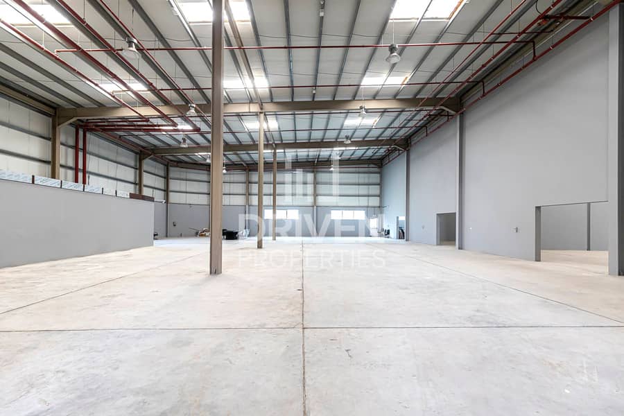 Huge Warehouse | Premium Area | For Rent