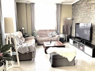 Spacious and Vibrant 2BR in Spring Oasis Spacious and Vibrant 2BR in Spring Oasis