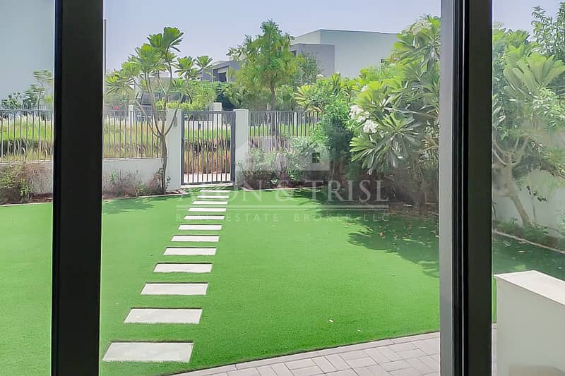 Exclusive Deal | Beautiful Landscaped | Corner Exclusive Deal | Beautiful Landscaped | Corner