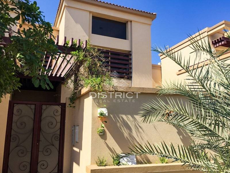 5BR Villa with Private Pool in Golf Gardens