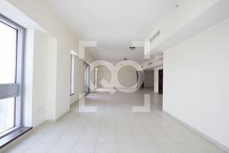 Open and Spacious with Views Of Sea Open and Spacious with Views Of Sea