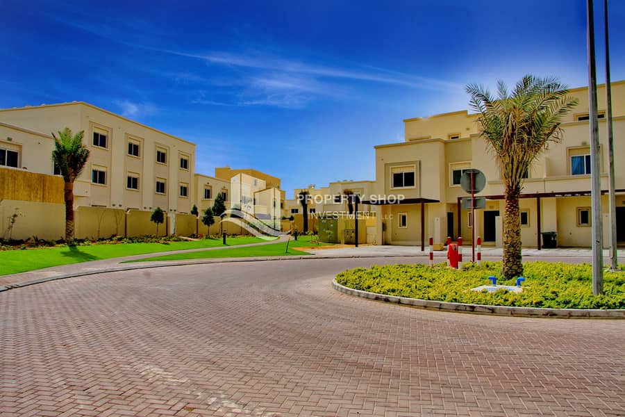 Single Row | Landscaped Garden | Great Investment Single Row | Landscaped Garden | Great Investment