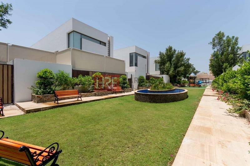 Villa with a Touch of Zen in Opera Vila Compound