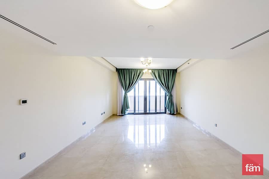 Super Spacious | Maid's Plus Study | Exclusive Super Spacious | Maid's Plus Study | Exclusive