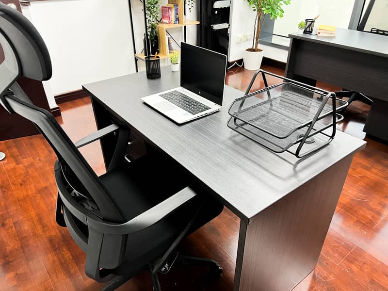 Desk Space with DED Approved Ejari - Open New License - Trade License Renewal - All Inspections Included - Free WiFi And Parking