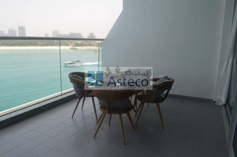 Aamazing view in Azure residence with beach access