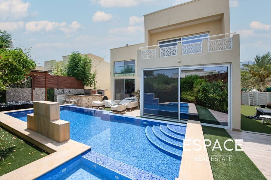 Fully Upgraded and Extended | 4 Beds Fully Upgraded and Extended | 4 Beds