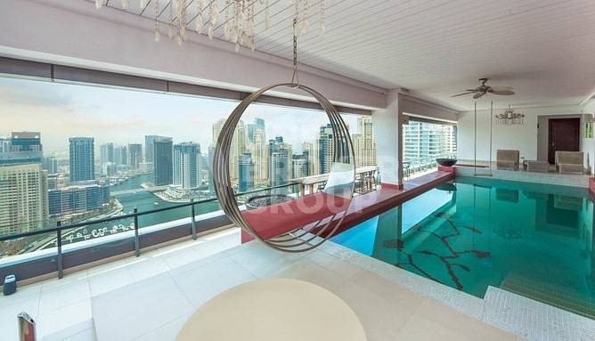 Spectacular full floor penthouse Marina