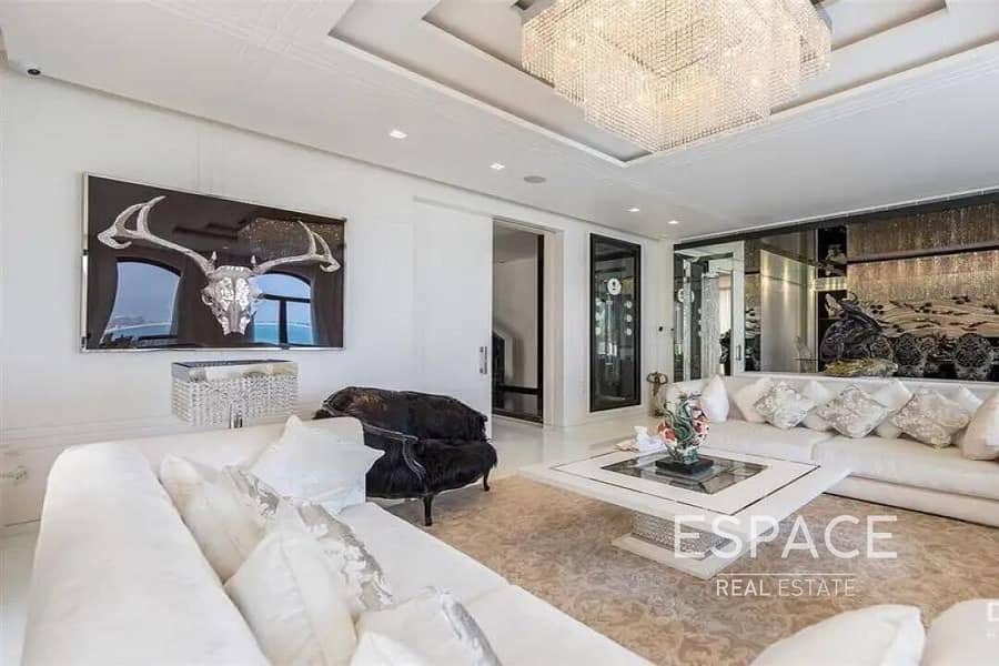 Luxury Furnished | 5 Bed Atrium Entry with Extended Plot Luxury Furnished | 5 Bed Atrium Entry with Extended Plot