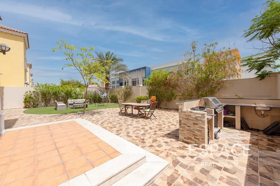 Well Kept | Spacious | Singe Row