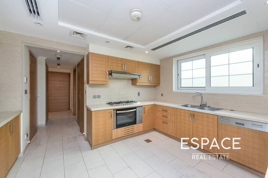 Well Kept | Spacious | Singe Row