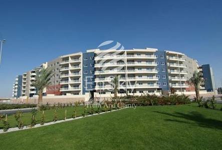 Move into a Ground Floor Studio with a Huge Terrace Move into a Ground Floor Studio with a Huge Terrace