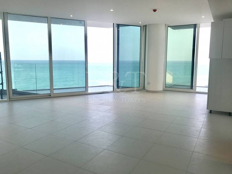 Luxurious 2BR Apet. with sea view Balcony