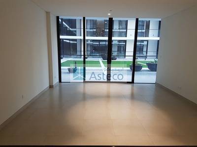 Brand new building behind BurJuman. Spacious rooms with Brand new building behind BurJuman. Spacious rooms with