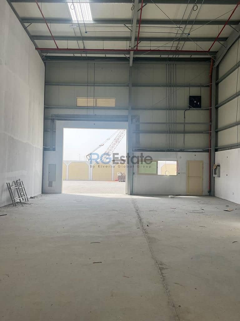 350 kW 24,400 sqft warehouse for sale in DIC