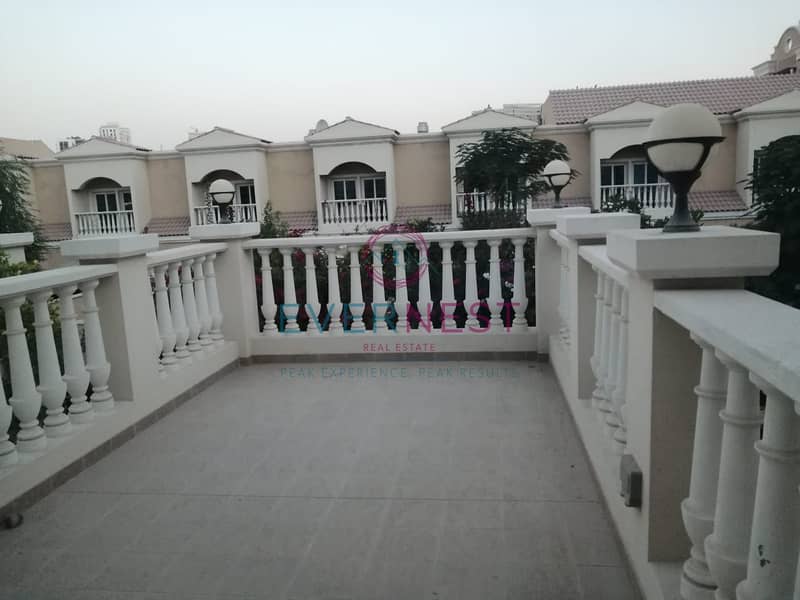 Unfurnished | Spacious 1BR | Middle Unit Unfurnished | Spacious 1BR | Middle Unit