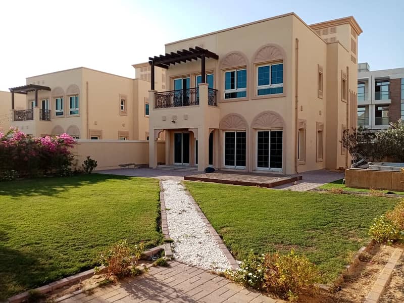Well Maintained:  2 bedrooms Plus +JVT Dubai