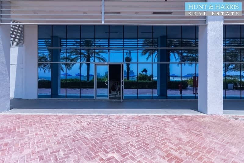 Pacific Retail Unit - Full Sea View - Prime Location Pacific Retail Unit - Full Sea View - Prime Location