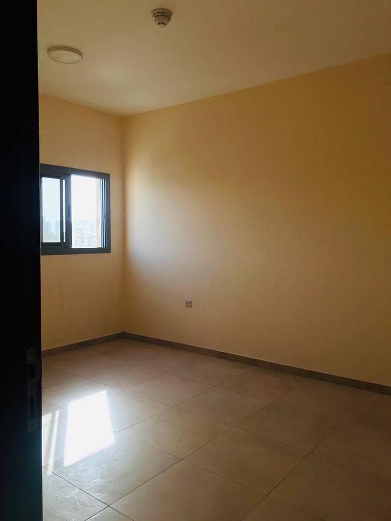 شقة في أبو دنق 1 غرفة 26000 درهم - 6655596
