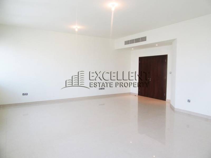 Huge 3 Master Bedroom Flat with Maids Room and Parking Huge 3 Master Bedroom Flat with Maids Room and Parking