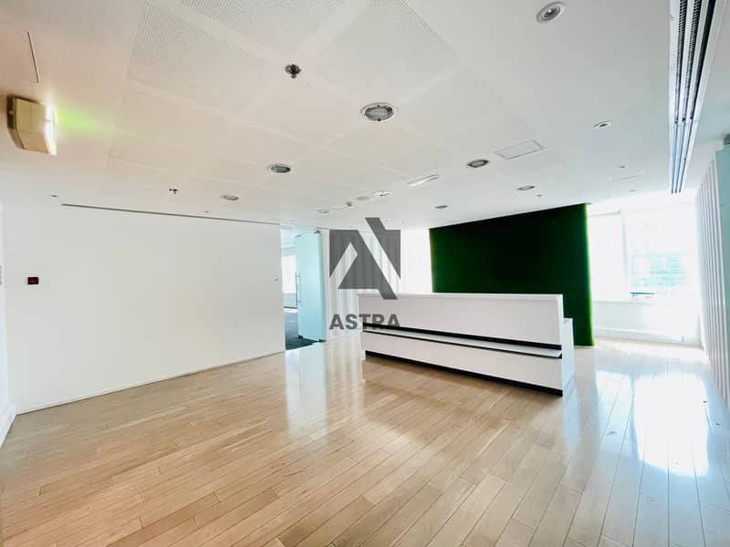 SPACIOUS | FULL FLOOR | SZR | FITTED WITH PARTITIONS SPACIOUS | FULL FLOOR | SZR | FITTED WITH PARTITIONS