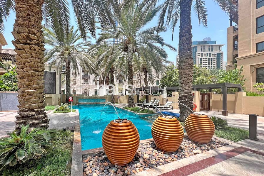 VACANT Large Layout | Great View | Bright VACANT Large Layout | Great View | Bright