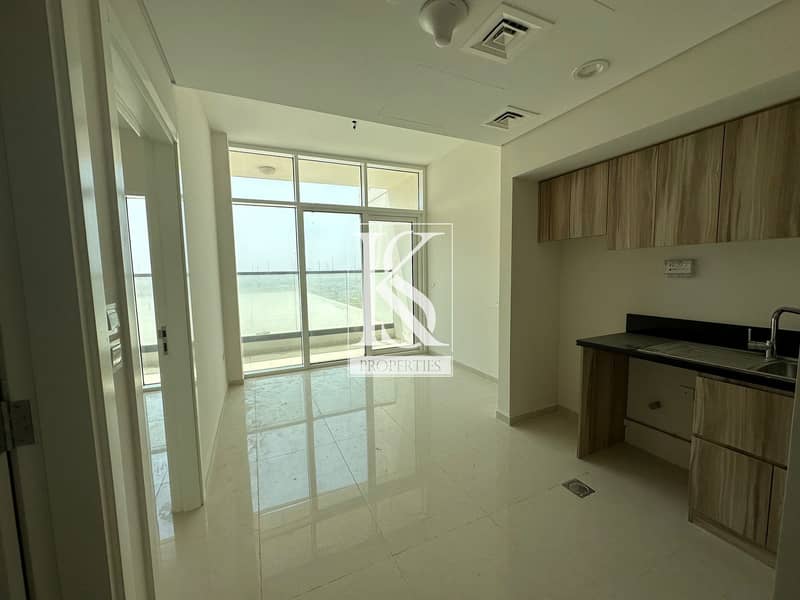 Luxury Residence, Prestigious Community, Serene Community! Luxury Residence, Prestigious Community, Serene Community!