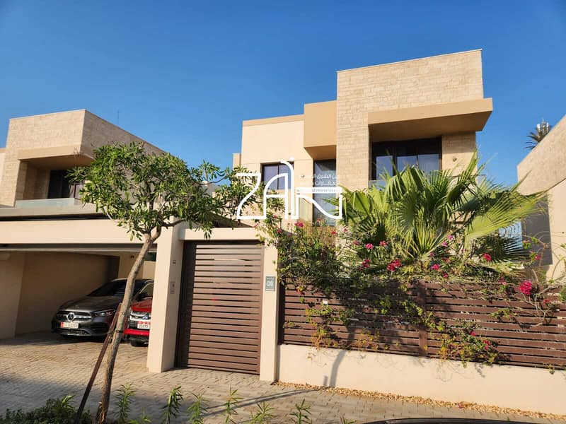 Beachfront Living Elegant Villa Good Facilities Beachfront Living Elegant Villa Good Facilities