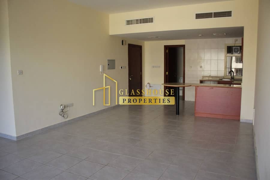Studio | Golf View | Well Maintained | Mid Floor Studio | Golf View | Well Maintained | Mid Floor
