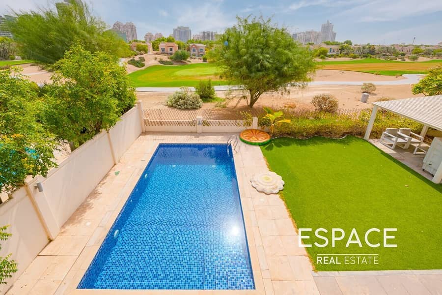 Stunning C1 | Private Pool | Golf Course