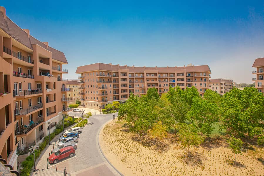 SPEACIOUS 2 BHK FOR SALE IN Sherlock Circus 3 SPEACIOUS 2 BHK FOR SALE IN Sherlock Circus 3