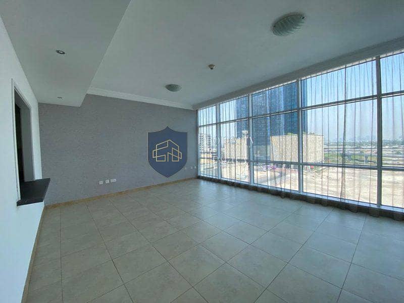 UPGRADED KITCHEN | VACANT | CLOSE TO METRO UPGRADED KITCHEN | VACANT | CLOSE TO METRO