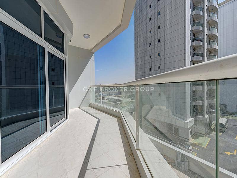 Community Views | High Floor | Next To Metro Community Views | High Floor | Next To Metro