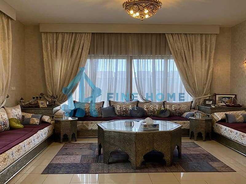 Corner Villa 5MBR| swimming pool | Huge Garden Corner Villa 5MBR| swimming pool | Huge Garden