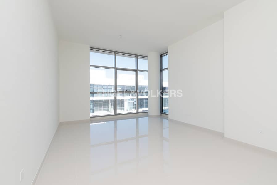 Beautiful & Spacious Apartment with a View