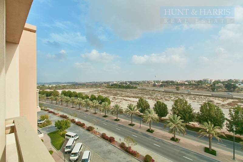 Furnished - One Bedroom Apartment - Mina Al Arab