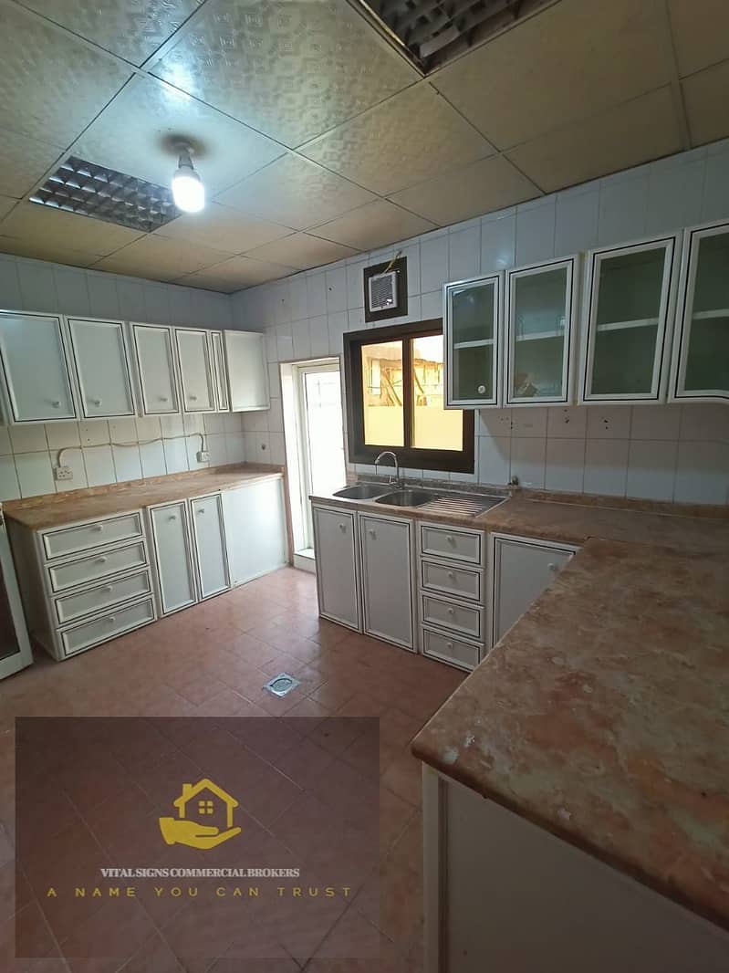DELUXE 1 BEDROOM HALL WITH SPECIOUS KITCHEN JUST FOR 40K