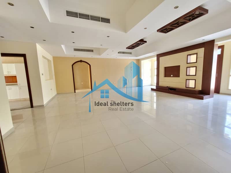فیلا في الراشدية 8 غرف 190000 درهم - 7792892 فیلا في الراشدية 8 غرف 190000 درهم - 7792892